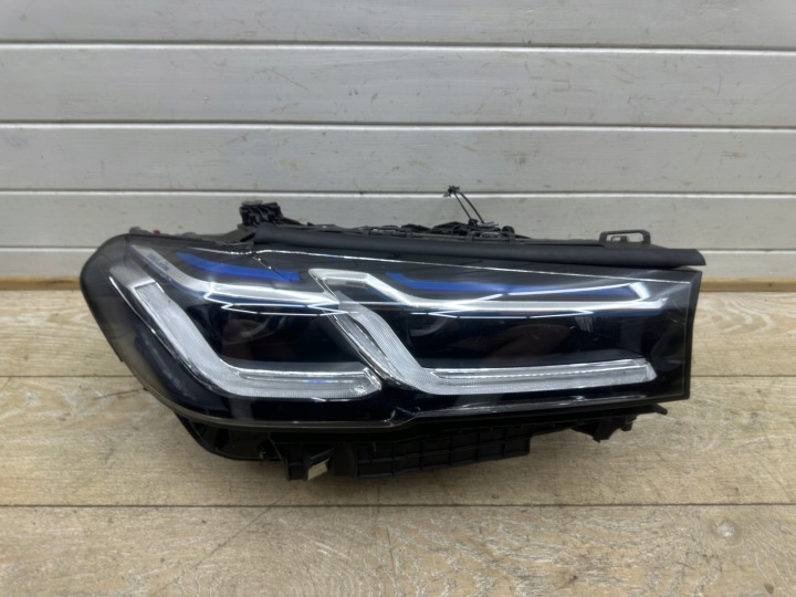 BMW G30 G31 M5 F90 LIFT Licht rechts vorne LASER 5A388D6