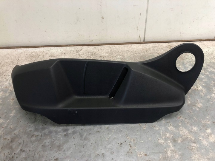 copertura GREMBIALINA sedile sinistra Anteriore VW TOURAN III 510881313H