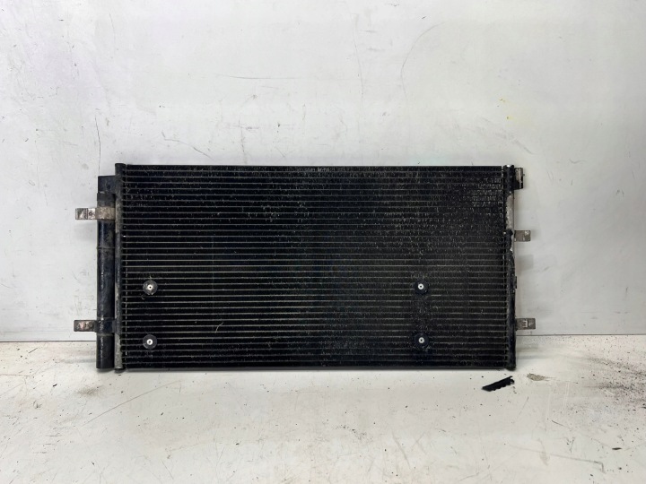 Radiateur climatisation AUDI A4 B8 A5 Q5 8K0260401E