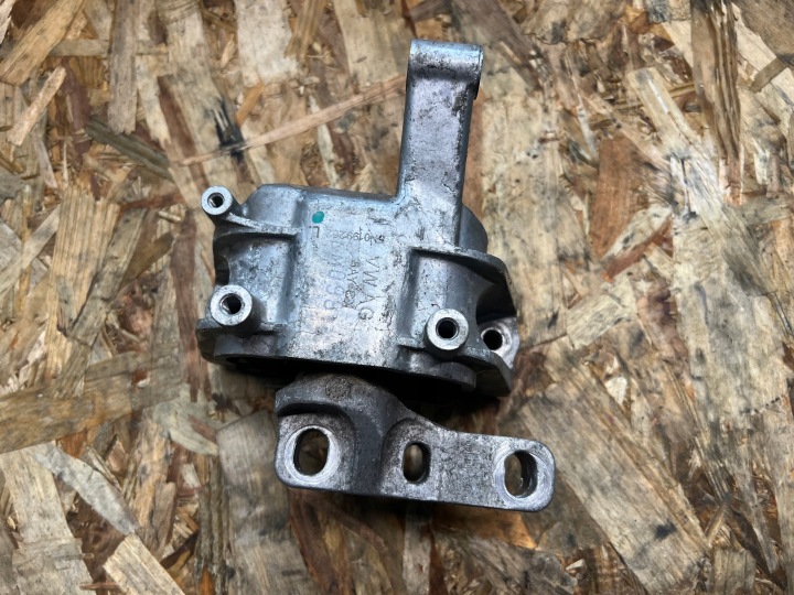 holder engine mount VW TIGUAN 5N 2.0 TDI 5N0199262L