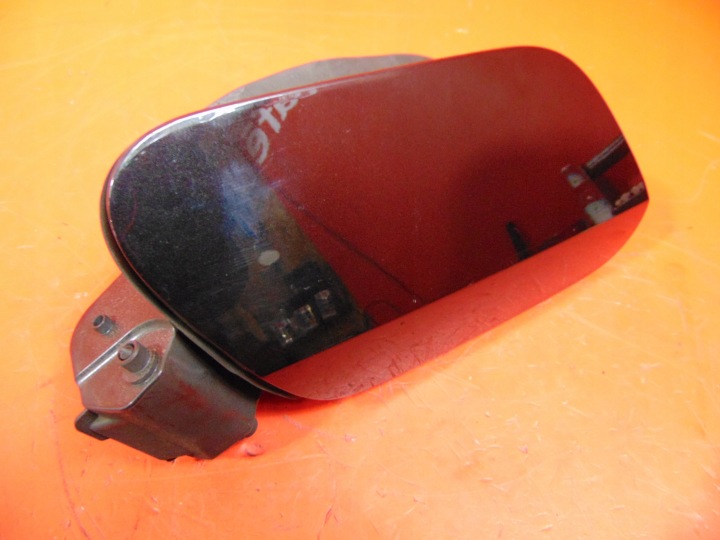 AUDI A1 II GB GBA 82A Tankklappe des Kraftstoffsbehälters schwarze 82A809906