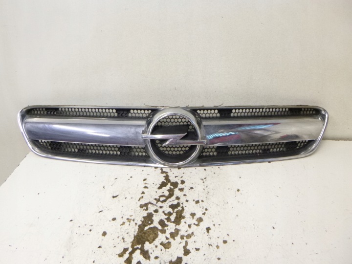 maska přední maska Opel Signum Vectra C Przedlift 03-05 GM 464192822