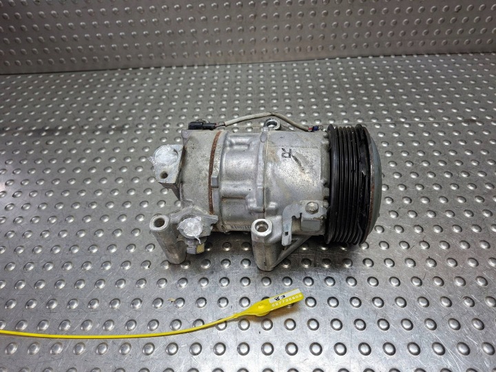 Compresseur Climatisateur air conditionné TOYOTA YARIS III AURIS II 11- 1.0 et 447260-4202