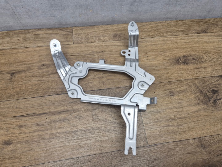 BMW G20 G80 G28 G21 G81 G22 G82 G26 UCHWYT tartó WZMACNIACZA 9865515