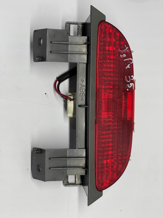0k56a51580 light light third stop kia carnival II