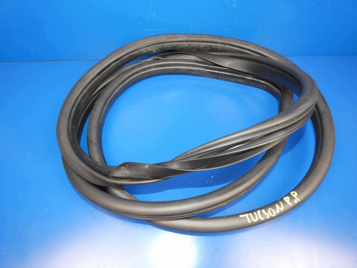 HYUNDAI TUCSON III guarnizione carrozzeria porta portiera destra anteriore passeggeri destro