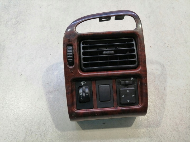 grid air conditioning devices TOYOTA AVENSIS and 5568605030