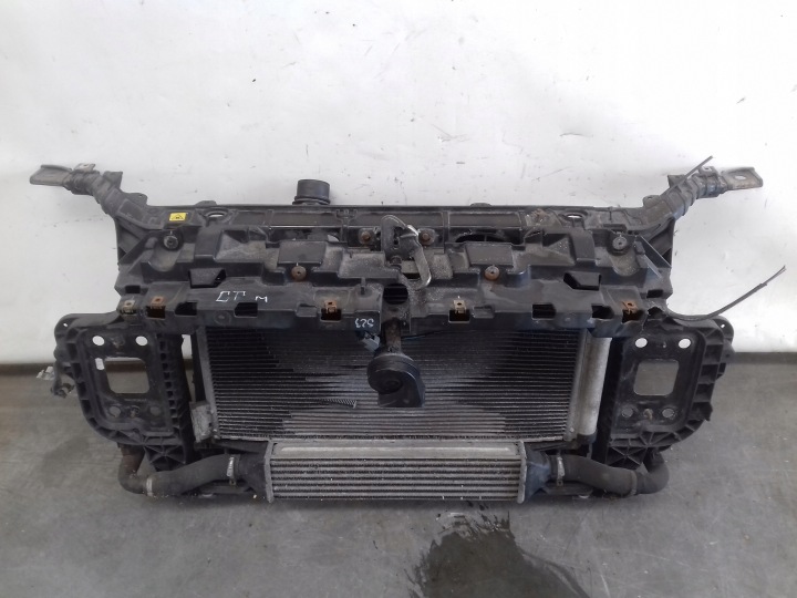 stěna chladičů příčka železná Fiat Grande Punto