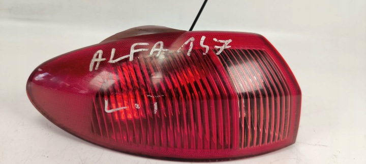 Feux phare Gauche Arrière 46556349 ALFA ROMEO 147