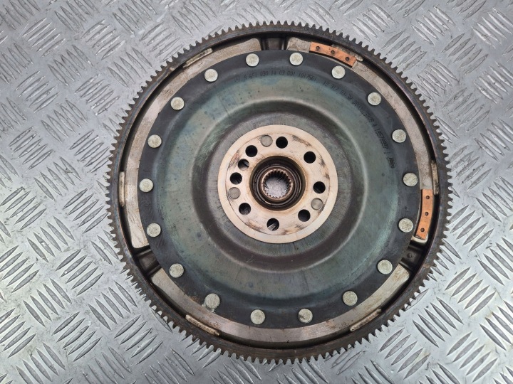 Reifen Rad schwungscheibe schwungrad Mercedes E300 W212 A6510301403 651.924