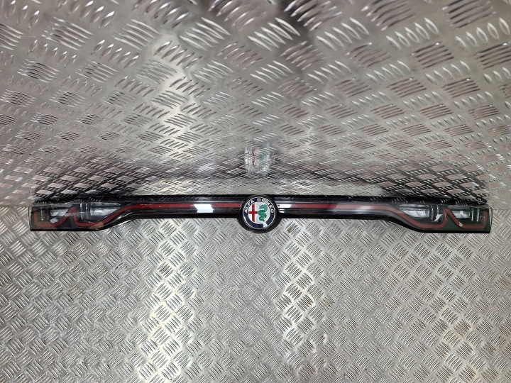 BLENDA motorháztetök LED ALFA ROMEO TONALE lámpa 20925999