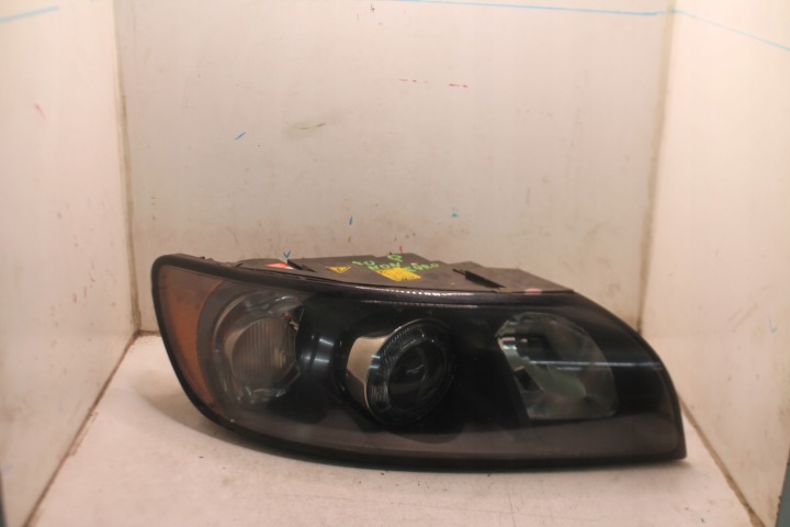 light right front XENON 30698884 VOLVO V50 S40 05-09 EUROPA