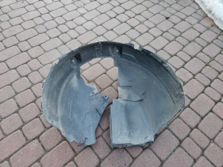 podblatník predok predné pravé kompletné - posiada poŠk. Opel Corsa E 13399706