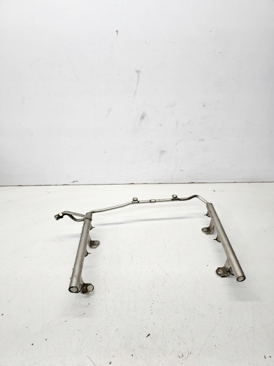 Kraftstoffverteiler Einspritzleiste AUDI A4 A6 C6 2.4 FSI BDW 06E133681F