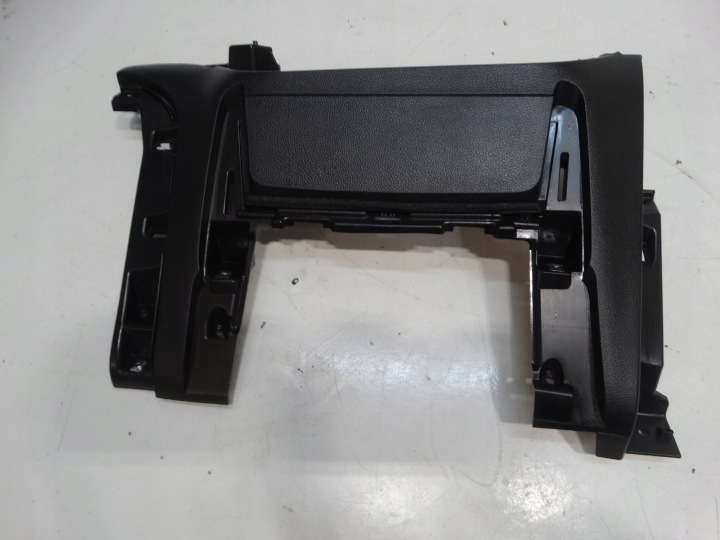 frame spoiler of the dashboard consoles KIA CARENS IV 84746-A4000