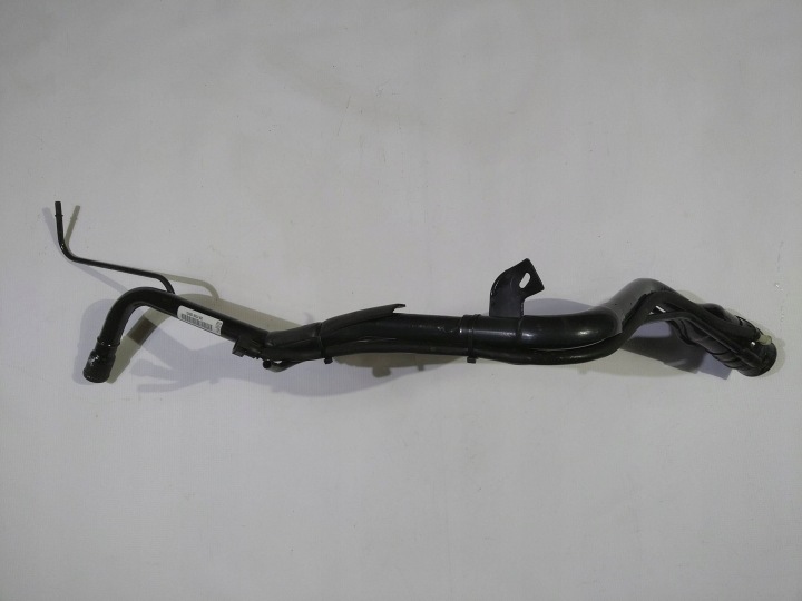 pipe tanks fuel tank door Ford Flex 2013