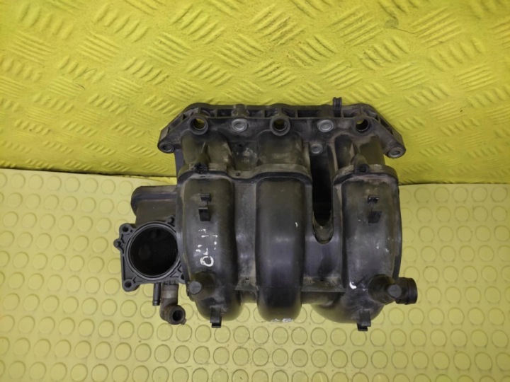 SEAT IBIZA III 1.2 12V intake manifold 03E129711C