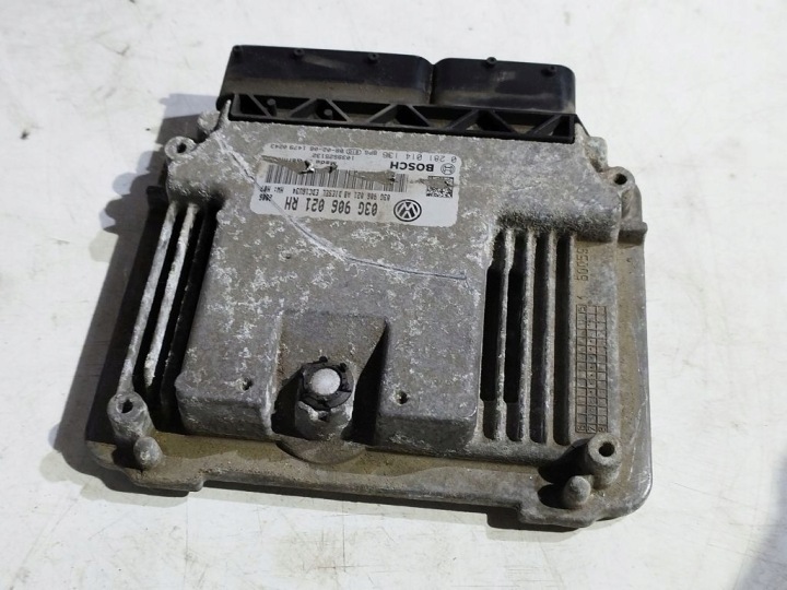 Skoda Octavia II 2 Computer Bedienteil DES MOTORS 03G906021RH