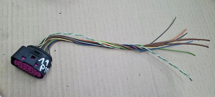 A6 C6 LIFT prise connecteur feux avant 1J0973737 A4 B7 VW UADI