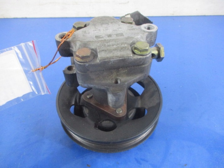AUDI A4 B5 1,8 DIRECTEURS D'AIDE DE 125 KM 8D0145156L 7