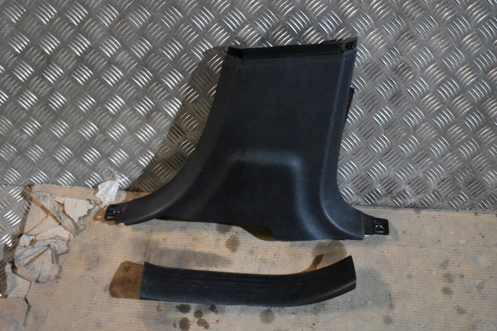 IDEALNA copertura GREMBIALINA SLUPKA B Destro MERCEDES W167 COUPE 1