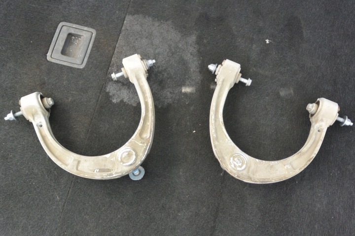 braccetto destra sinistra superiore anteriore MERCEDES-BENZ W167 X167 GLE GLS A1673301400