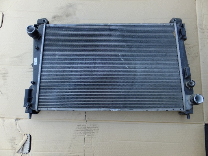 Radiatore motore usato fiat grande punto 1,3 jtd