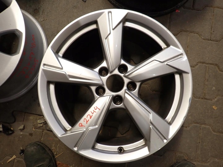 felga felga 5x112 4K0 5x112 ET39 8J 18" 4K0601025D