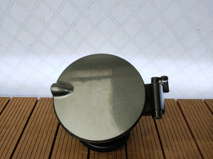 FORD FOCUS MK3 10-18 KOMBI Tankklappe des Kraftstoffsbehälters Farbe MAGNETIC GREY OE