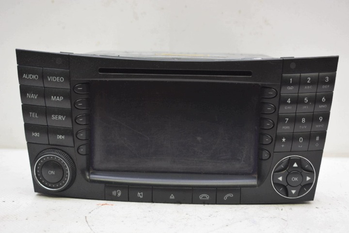 RADIO radio CD NAVI TELEFON A2118202197 MERCEDES CLS C219 04-08