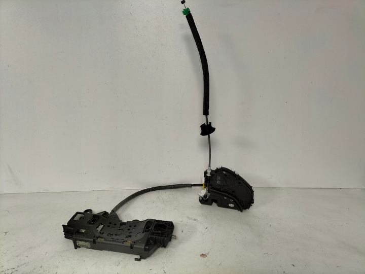 DE LA SERRURE PORTIÈRE PRZEDNICH AVANT DROITE AUDI A4 B9 15- AUDI A1 8X 14- AUDI A3 8V