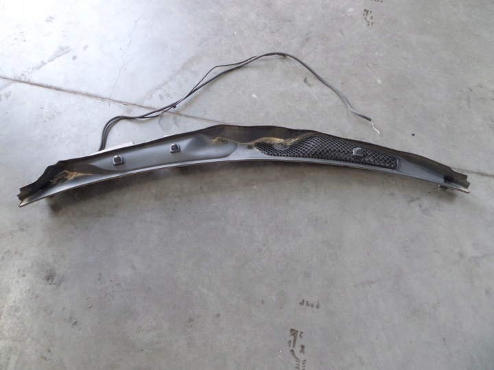 Grille égouttage MERCEDES W212 A2128301213 EUROPA