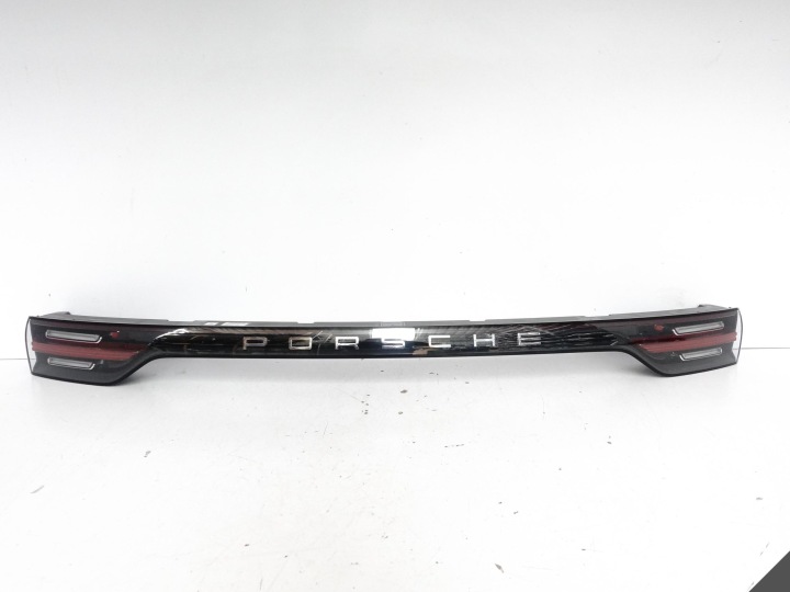 PORSCHE CAYENNE III E3 9Y0 18- light LED cap central W boot rear part EU