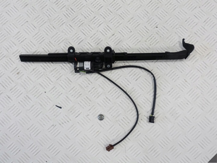 BMW M2 F87 M4 F82 4 F32 PODAJNIK ARMATURE DROITE AVANT