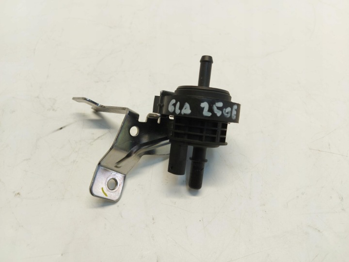 Mercedes GLA 250e LIFT II H247 valve vacual A0004703700