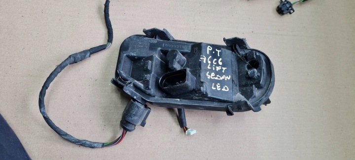 A6 C6 LIFT WKLAD Leuchte LED rechts heck Sedan 89393112