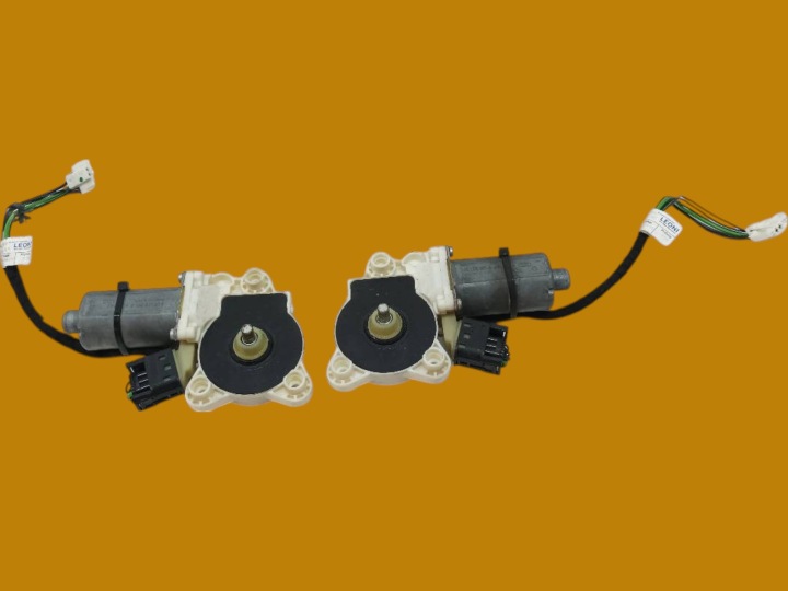 Micro moteur Vitres Avant KPL 2118203042 Mercedes-Benz E-klasa III 02-09 W211