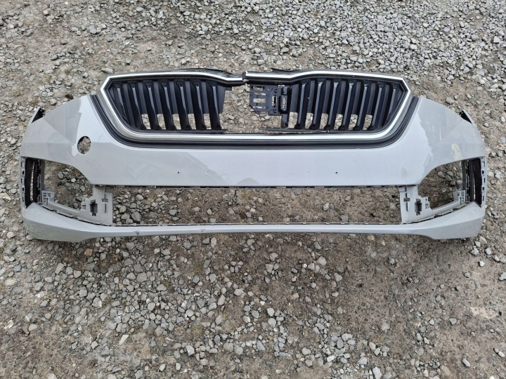 Pare chocs avant SKODA SCALA 2019R->
