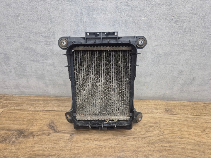 BMW zusätzliche Kühler Wasserkühler Seitlich F20 F30 F31 F32 F36 F33 7628057 7600698