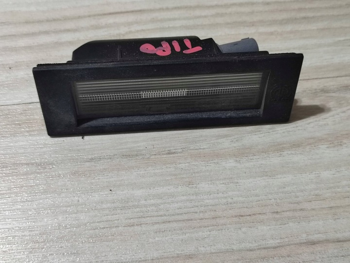Fiat Tipo 2018 FANALE FARO Plafoniera posteriore insegna rejestracyjnej