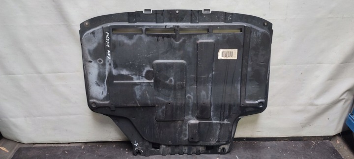 cover below engine of the engine cover pampers Ford Fiesta MK7 1,6 TDCI