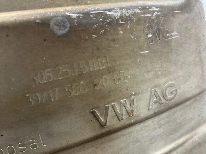 VW- ROC 2GA 2.0TDI END ROAD 5Q6253611BT 5Q0120BL 10