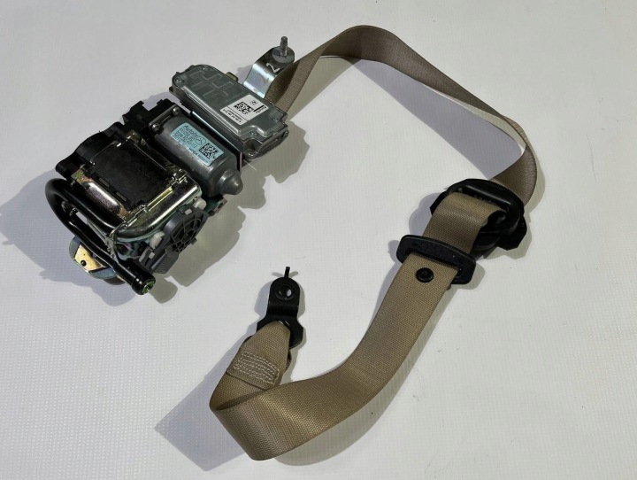 tension belt safety left driver´s without Mercedes-Benz E W212