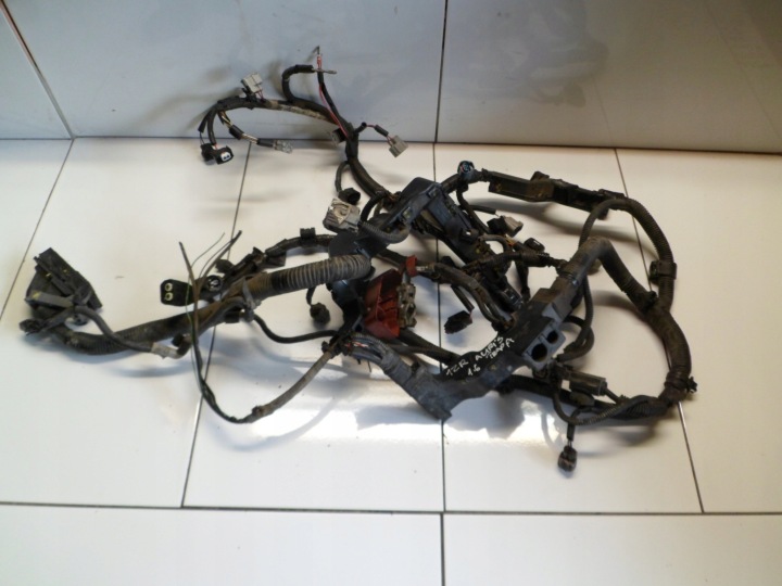 TOYOTA VERSO AURIS 1.6 kablovacka svazek MOTORU 8212102R40