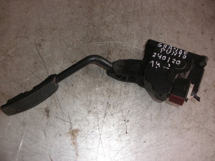 gázpedál potencjometr Fiat Grande Punto 55702021