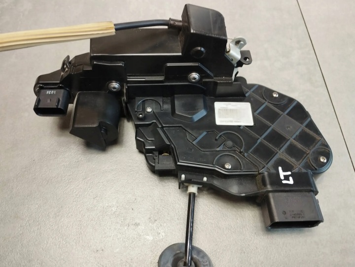 Land Rover Range Rover Sport L320 de la Serrure Gauche Arrière 10+4 PINY 8X2A26413AC