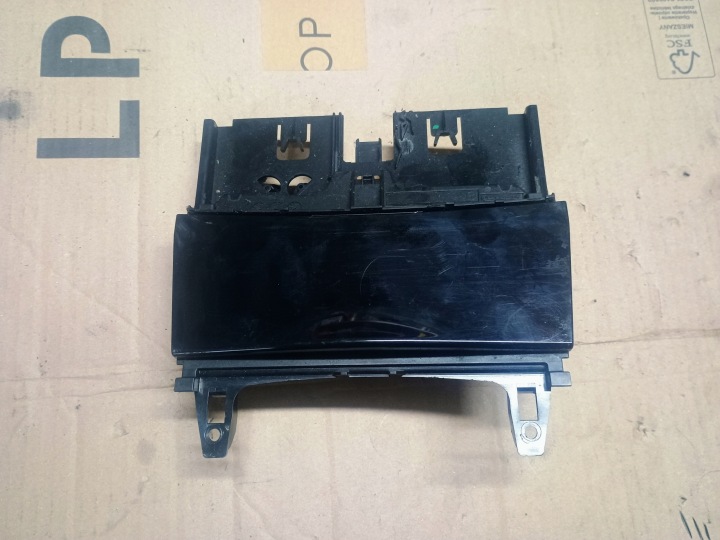 ashtray A2046801350 MERCEDES C W204