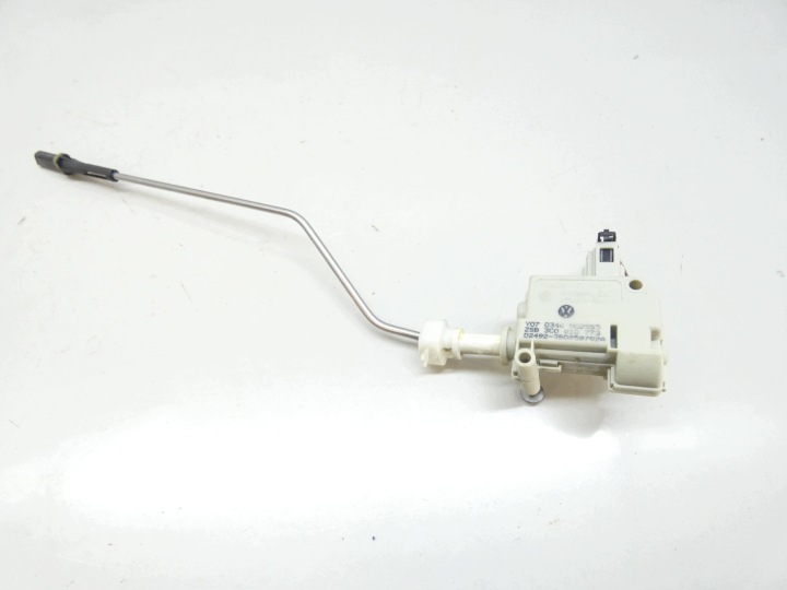 Dämpfer Klappen Tankklappe des Kraftstoffsbehälters VW PASSAT B6 KOMBI 05-10 3C0810773