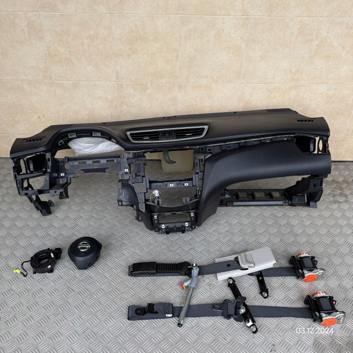 dashboard complete airbag console tension belts cockpit NISSAN QASHQAI II J11 LIFT 2021