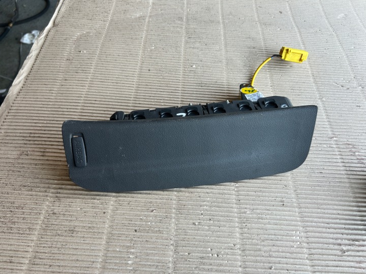 VW GOLF V plus airbag sedačky ľavý zadok 5M0880441B
